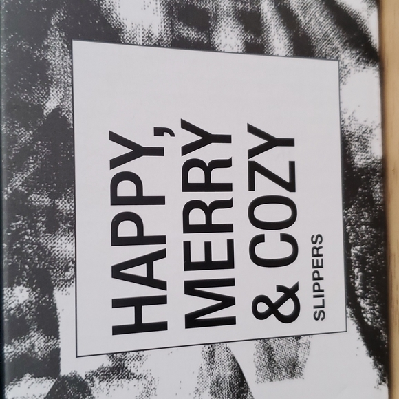 P2013 Jenni Intimates Happy Merry & Cozy Slippers Deep Black Large 9-10 - Picture 4 of 11